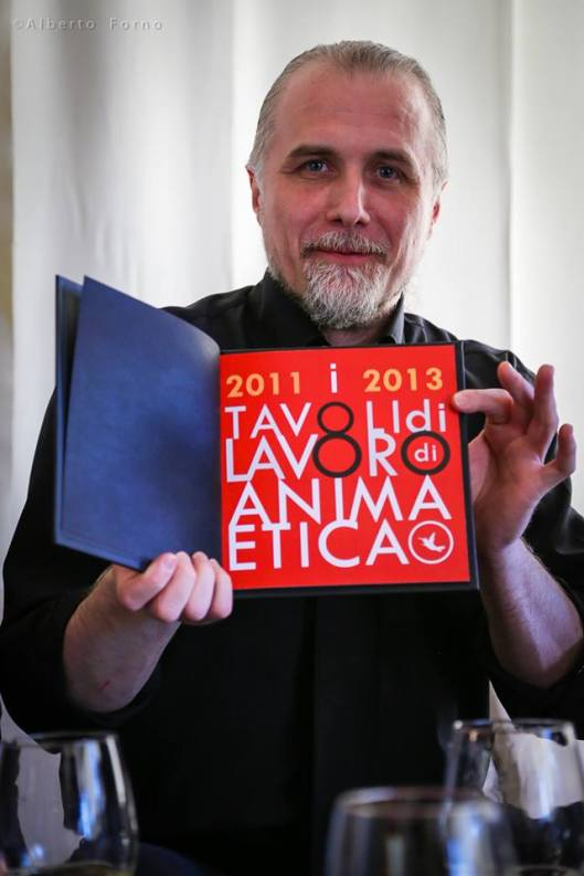Il Presidente Massimo Cozzi presenta la pubblicazione "I Tavoli di Lavoro" di ANIMA ETICA
